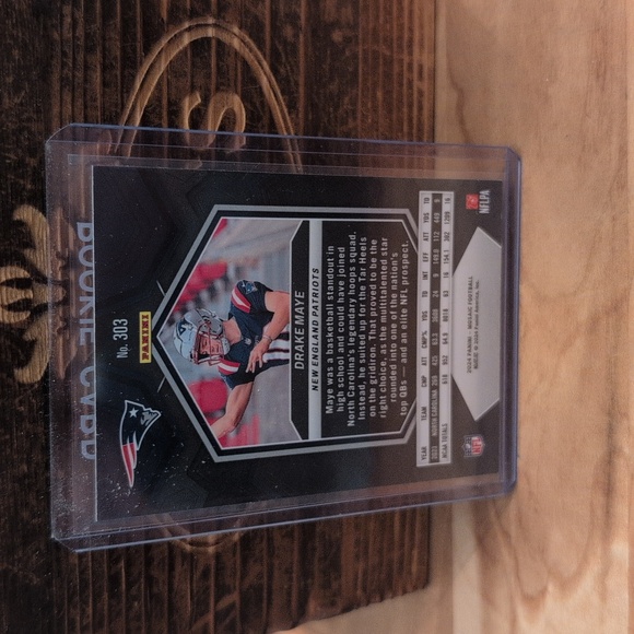 2024 Mosaic Drake Maye Rookie Card Patriots MVP? - Picture 2 of 2